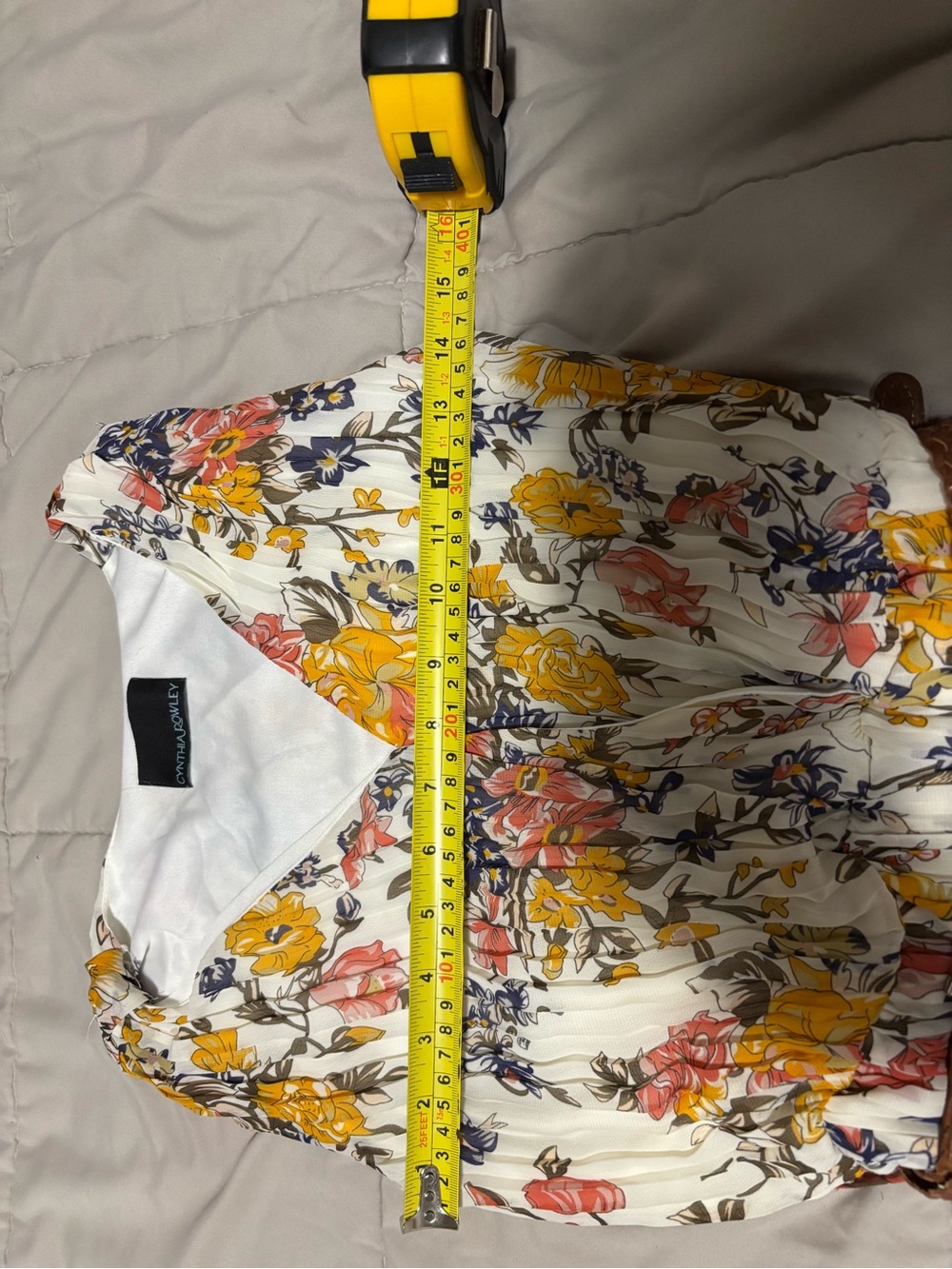 Sleeveless Floral V-Neck Pleated Dress in Cream and Yellow with removable belt - Picture 10 of 11